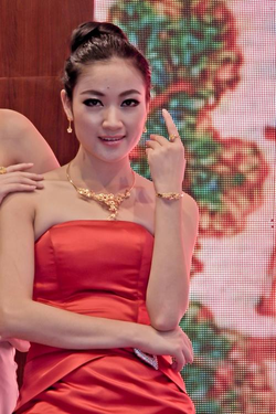 胡桃玩旅行者小昆昆主界面展示